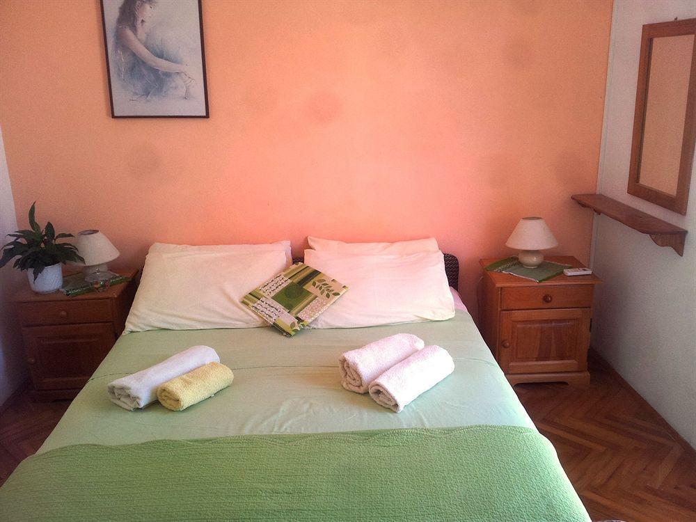Hostel Villa Zorana Hvar Town Esterno foto