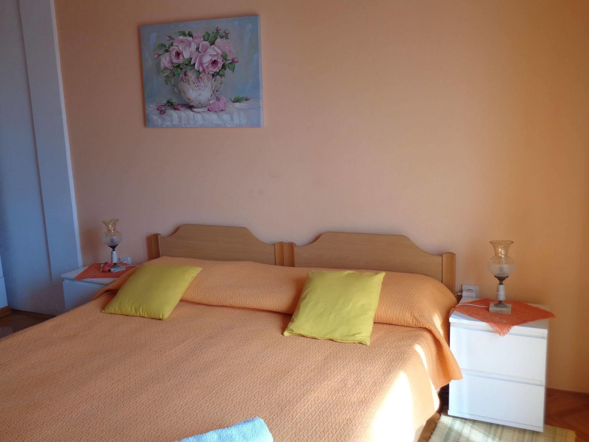Hostel Villa Zorana Hvar Town Esterno foto